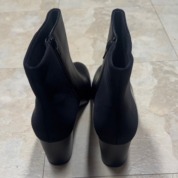 Clarks NEW 9.5 Chantelle Stone Womens Black Leather Ankle & Booties Boots shoes - Picture 5 of 12